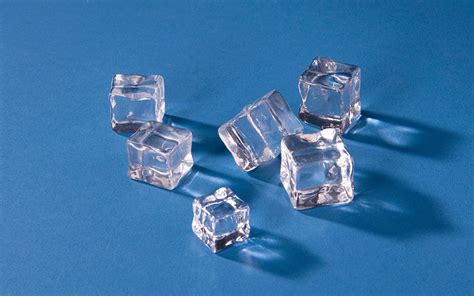 are fake ice cubes poisonous